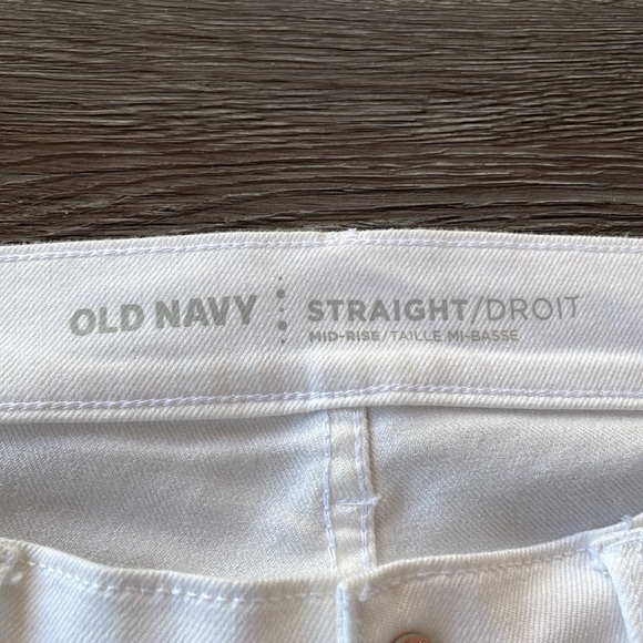 Old Navy Mid-Rise Straight Crop Bright White Distressed Five Pocket Jeans - Picture 10 of 13